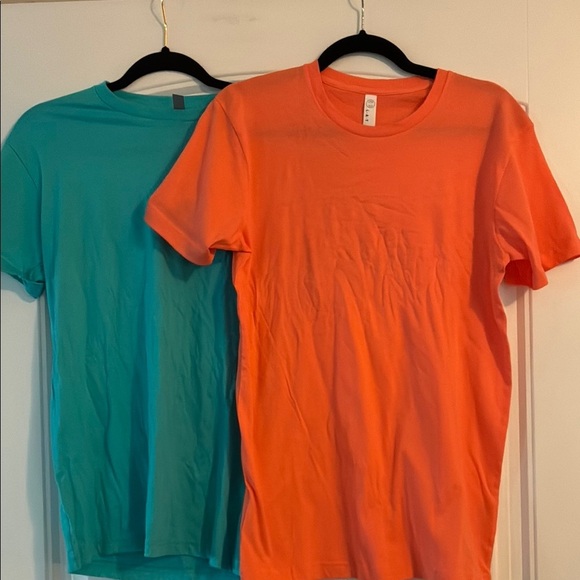 2 100% Cotton T Shirts Size Small - Picture 1 of 3